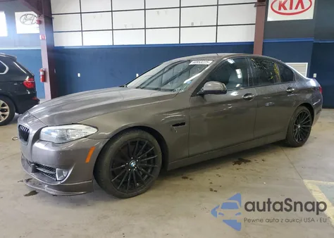 2011 BMW 550 Xi из США, поврежденный, VIN WBAFU9C55BC784846